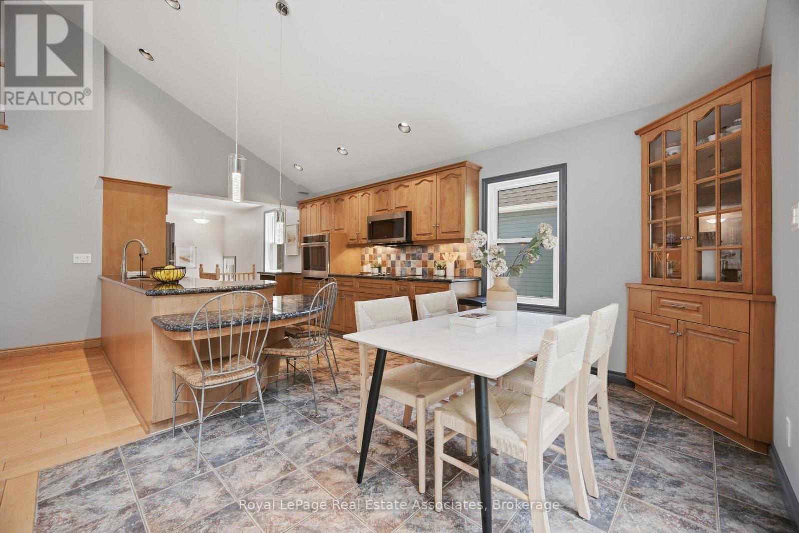 32 Plaxton Drive, Toronto, ON