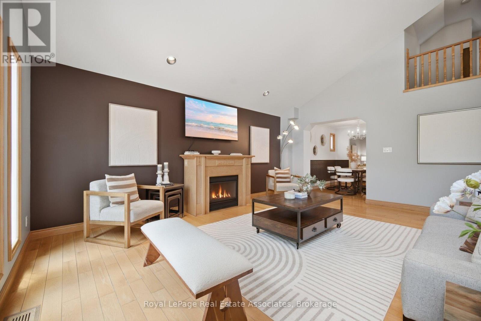 32 Plaxton Drive, Toronto, ON