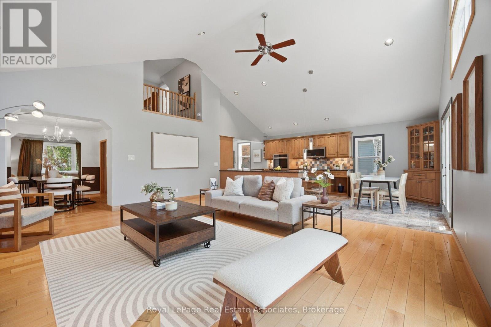 32 Plaxton Drive, Toronto, ON