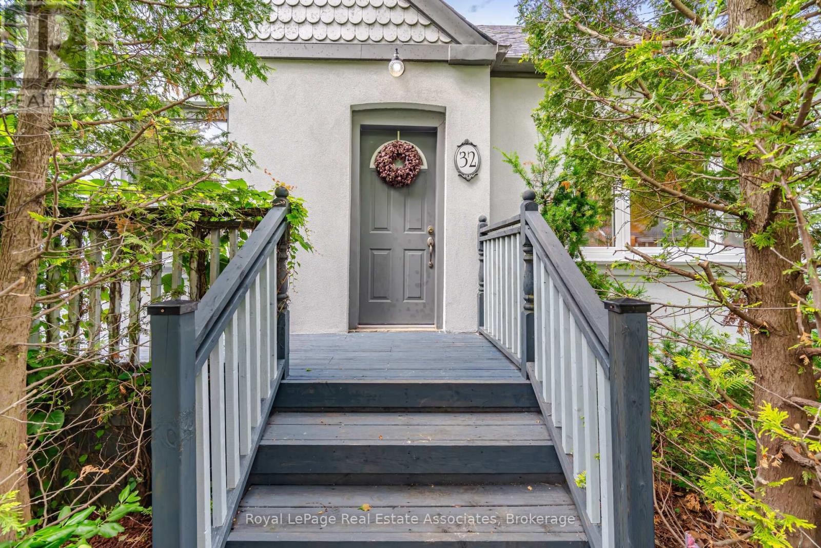 32 Plaxton Drive, Toronto, ON