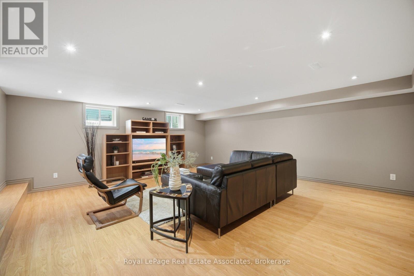 32 Plaxton Drive, Toronto, ON