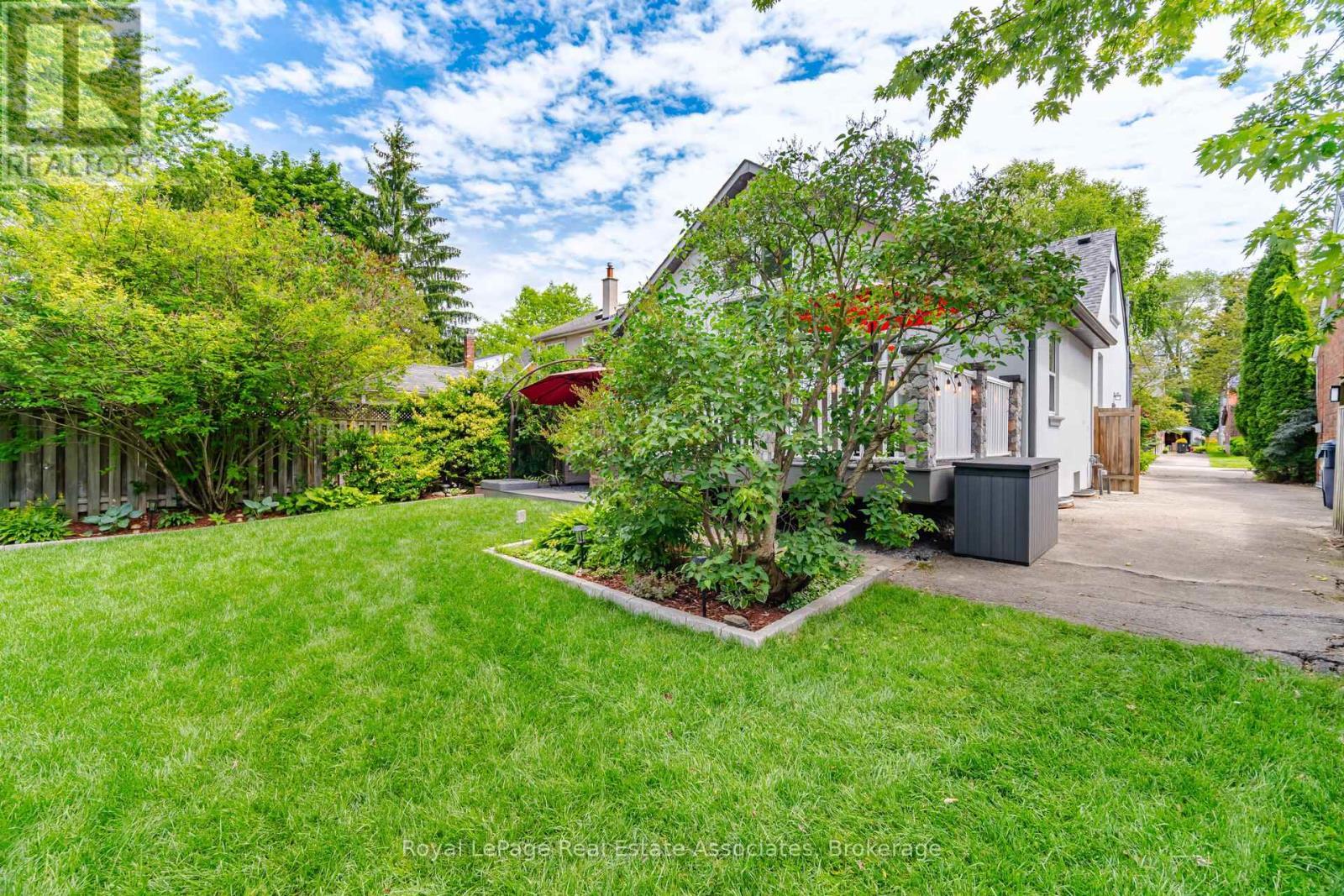 32 Plaxton Drive, Toronto, ON