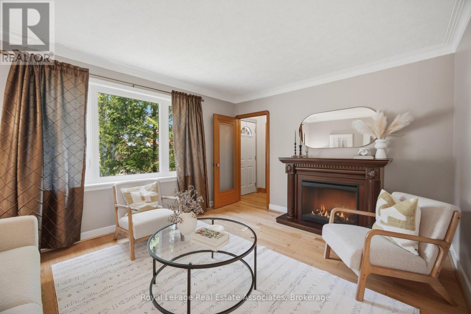32 Plaxton Drive, Toronto, ON