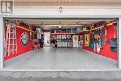 Garage -