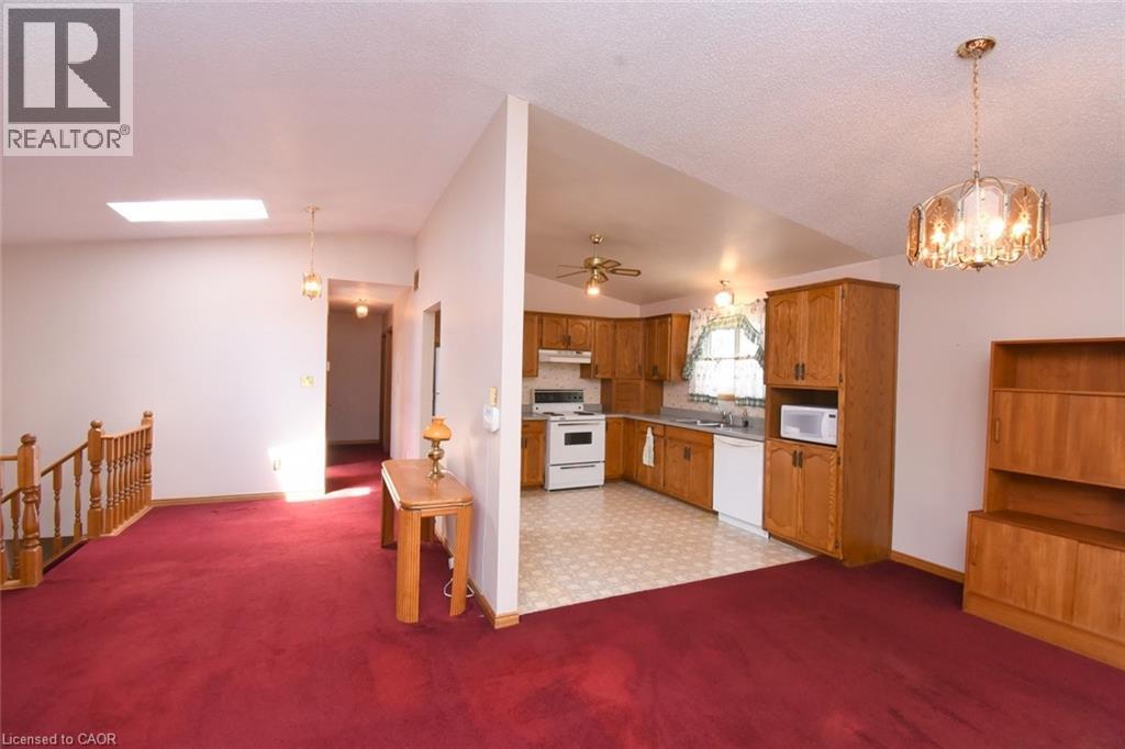 32 Mcmaster Drive, Caledonia, ON