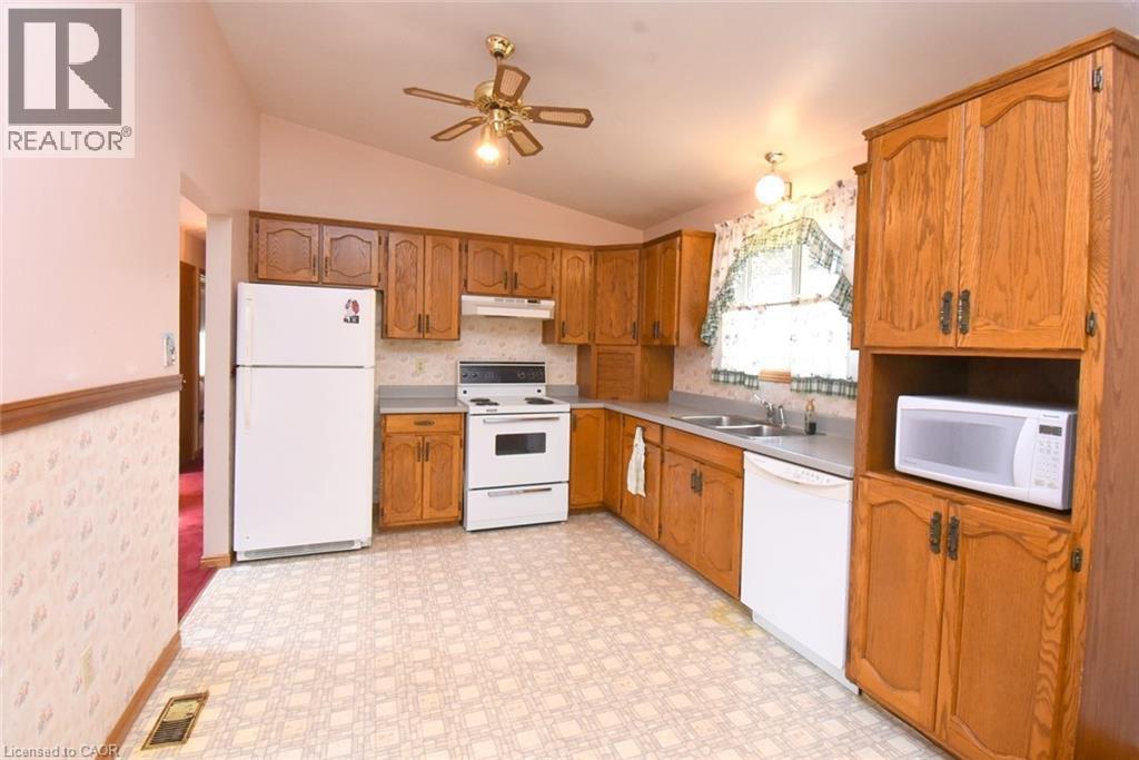 32 Mcmaster Drive, Caledonia, ON