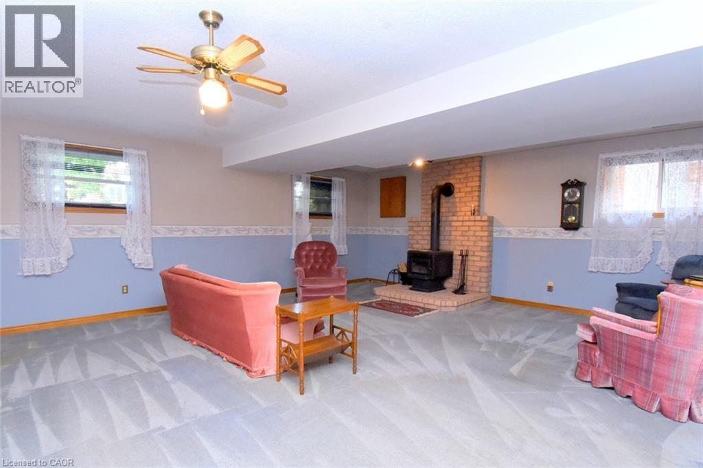 32 Mcmaster Drive, Caledonia, ON