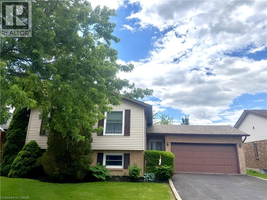 32 Mcmaster Drive, Caledonia, ON