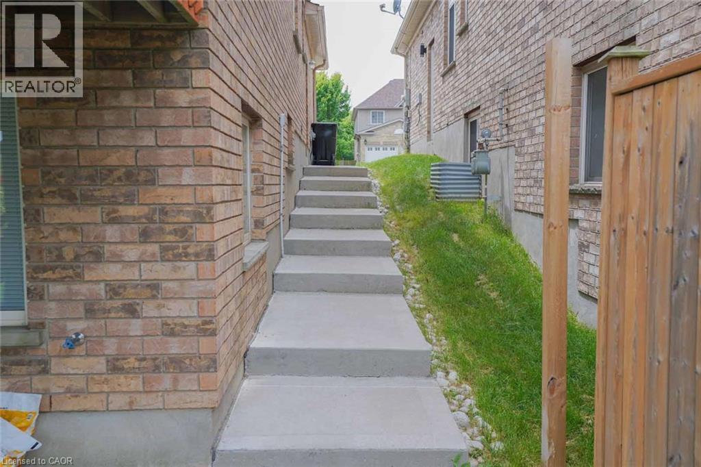 187 Adler Drive, Cambridge, ON - Outdoor