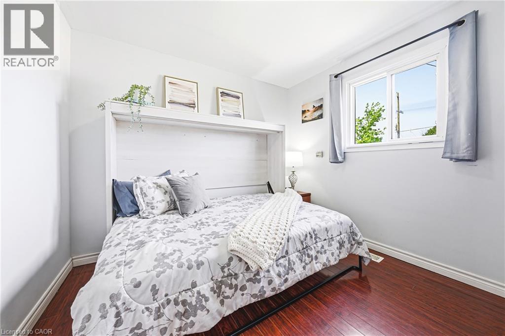 546 Mohawk Road E, Hamilton, ON