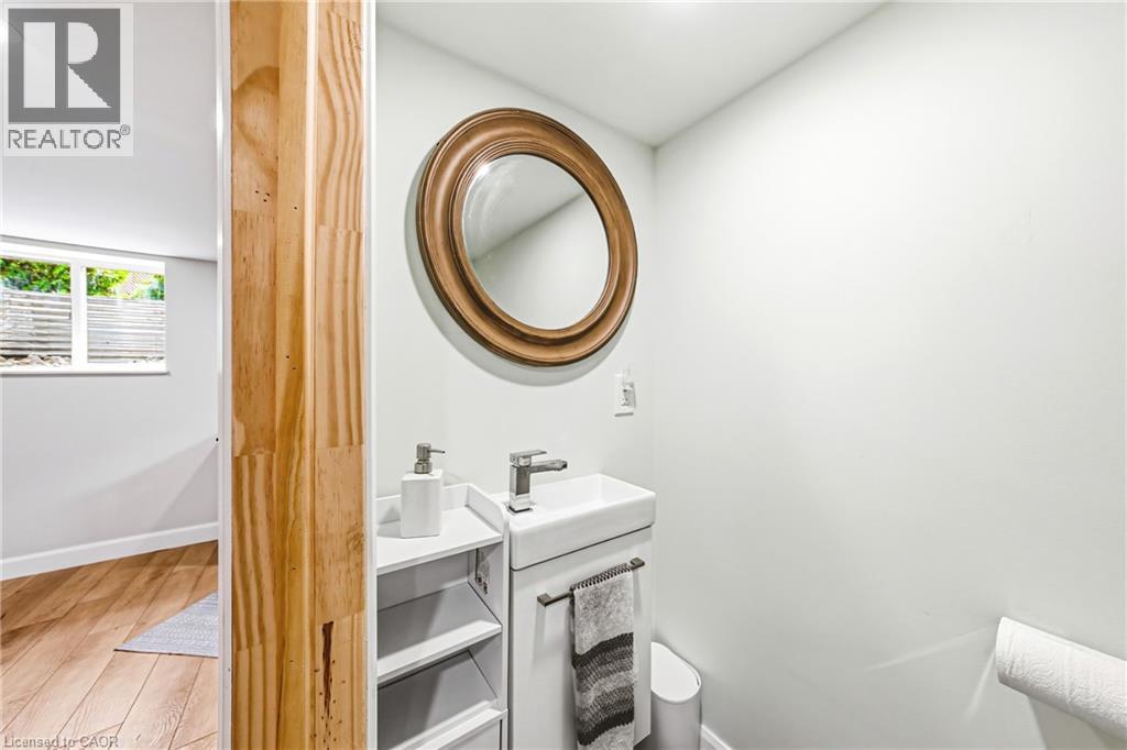 546 Mohawk Road E, Hamilton, ON