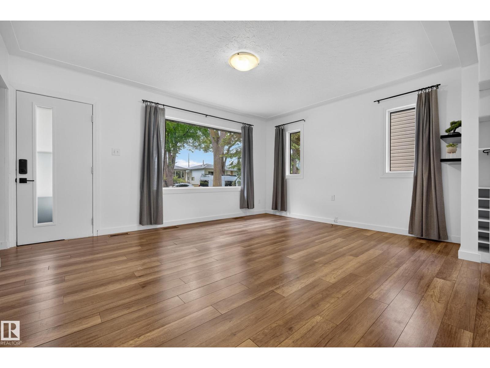 10316 77 St Nw, Edmonton, AB