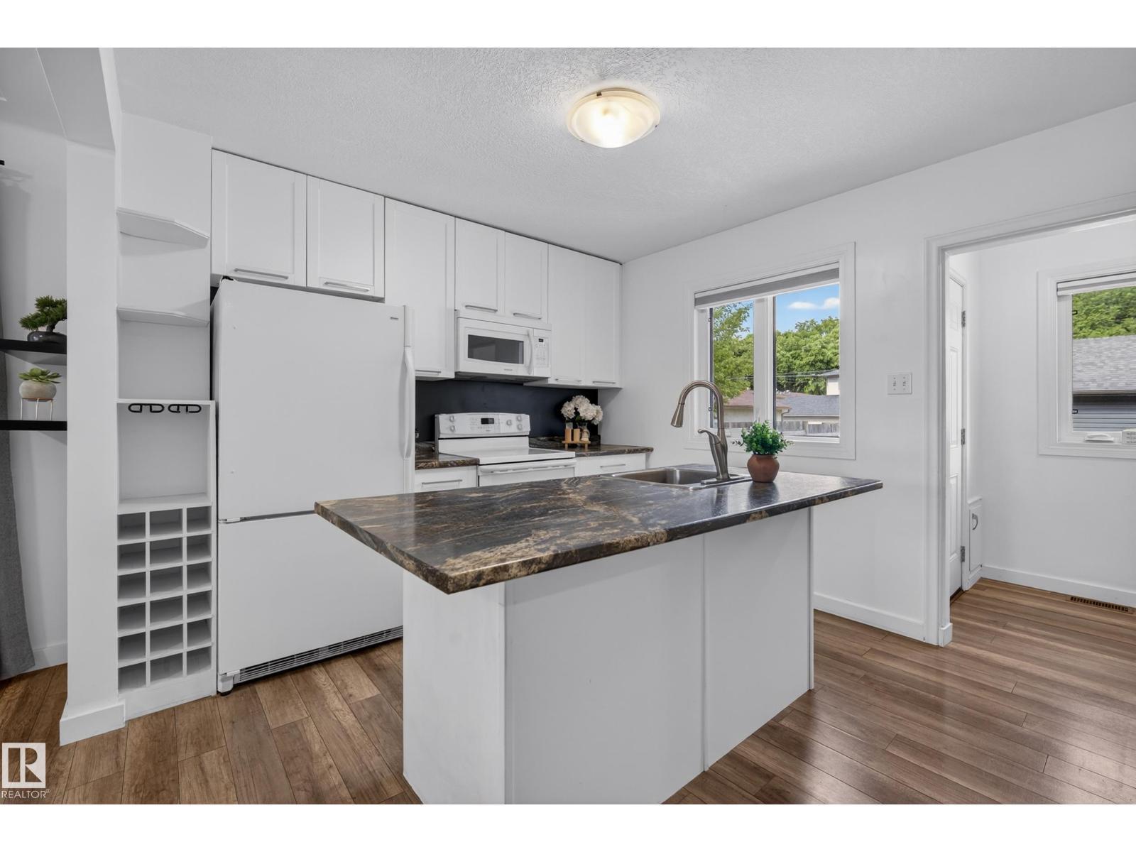 10316 77 St Nw, Edmonton, AB
