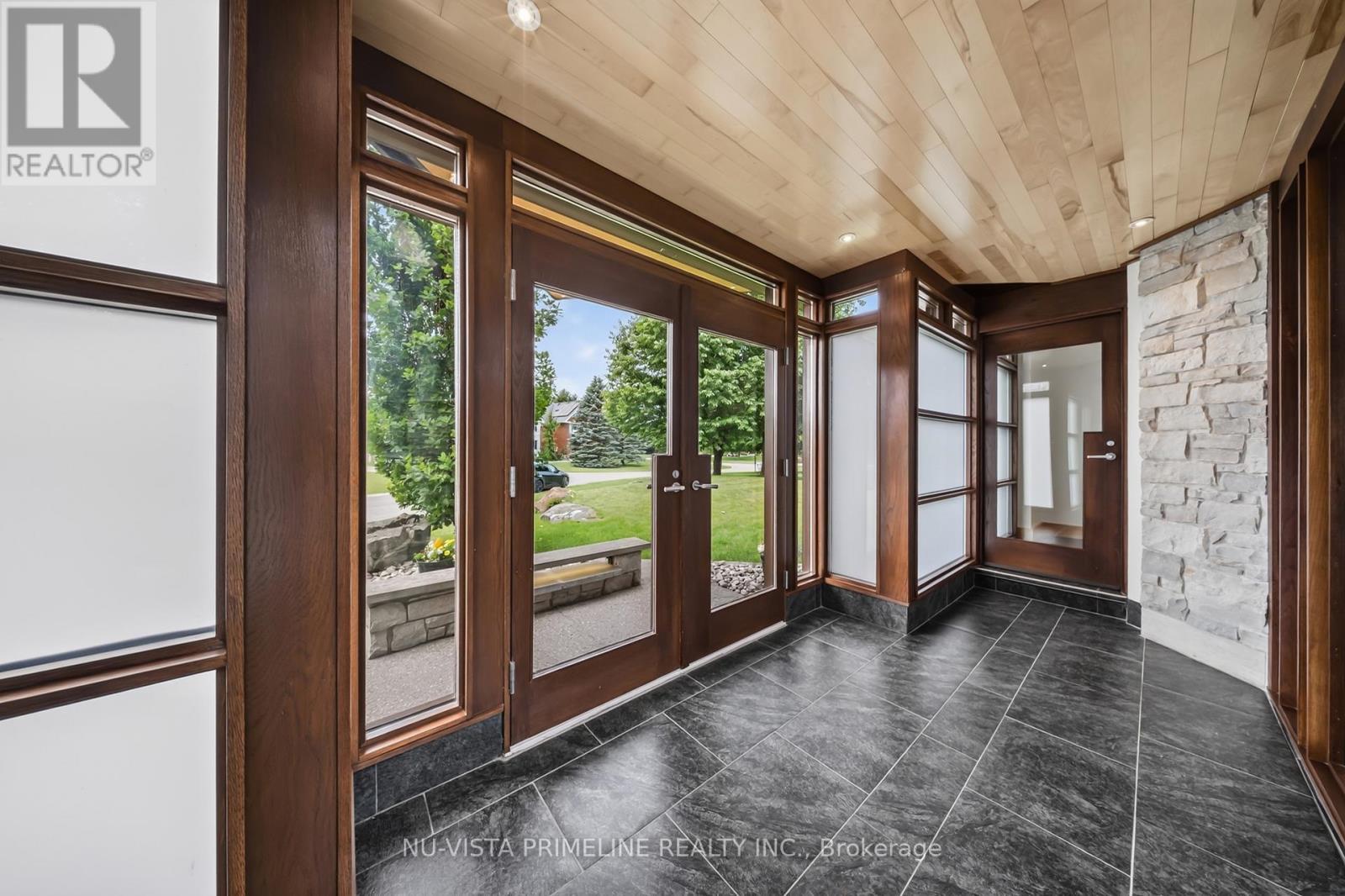 12 Ashley Lane, Middlesex Centre (Coldstream), ON