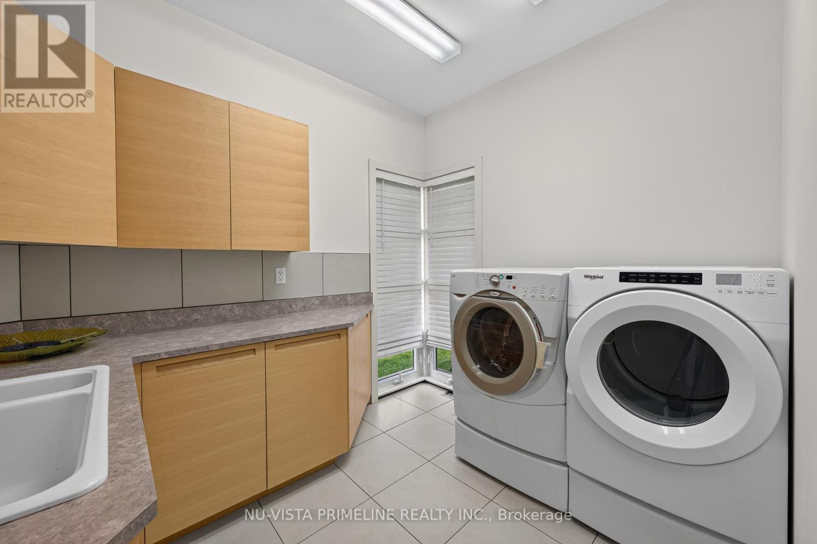 laundry - 12 Ashley Lane, Middlesex Centre (Coldstream), ON