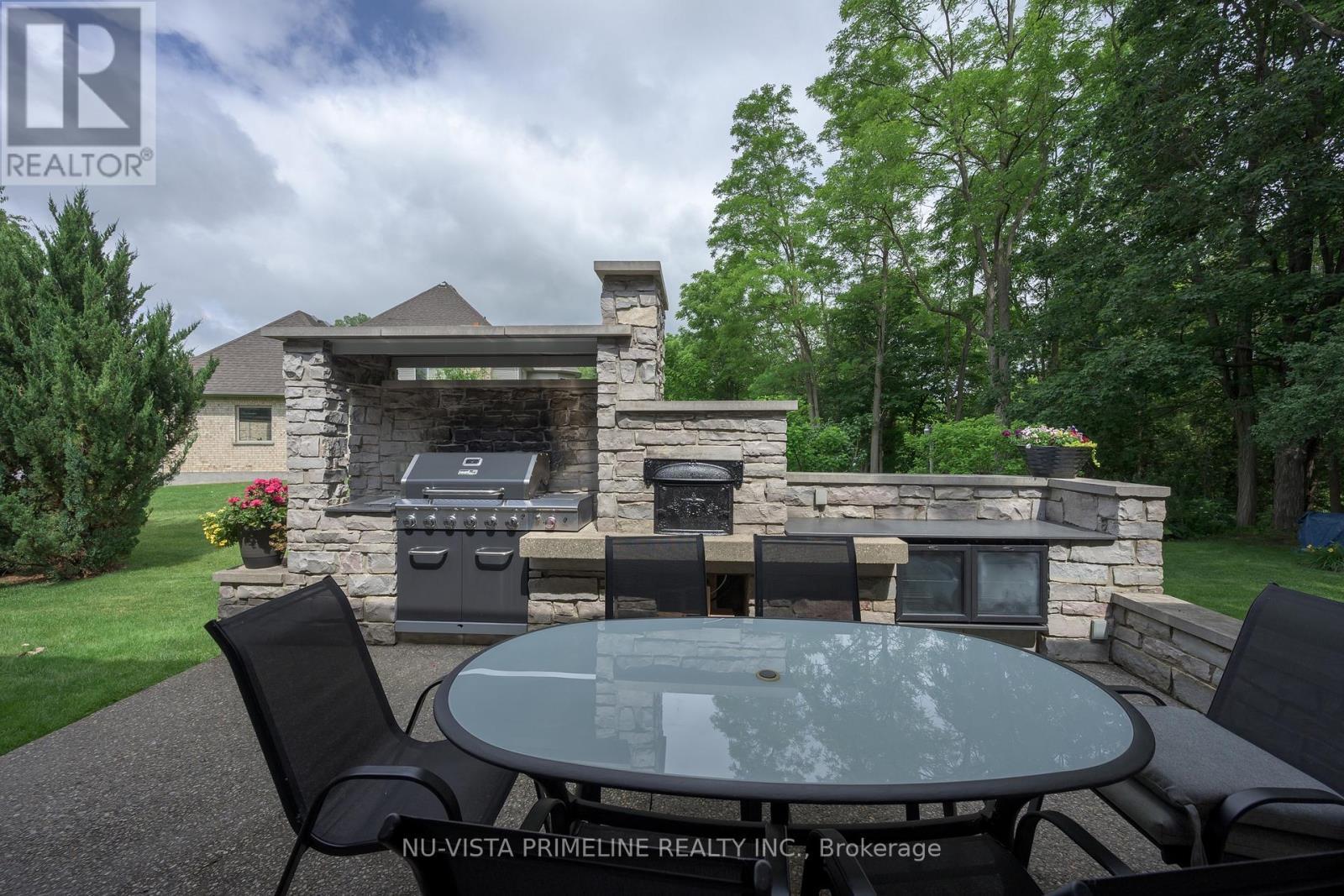12 Ashley Lane, Middlesex Centre (Coldstream), ON