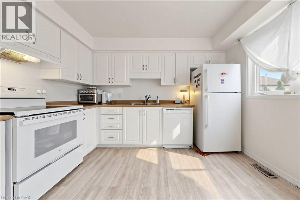 110 Activa Avenue Unit# A5, Kitchener, ON - Indoor Photo Showing Kitchen With Double Sink