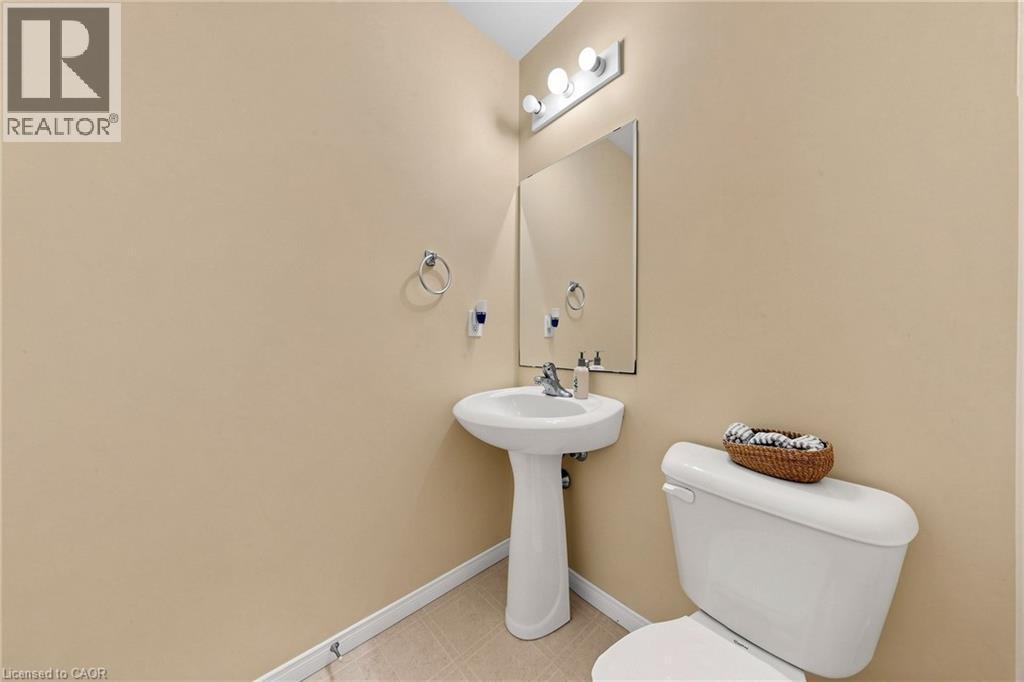 110 Activa Avenue Unit# A5, Kitchener, ON - Indoor Photo Showing Bathroom