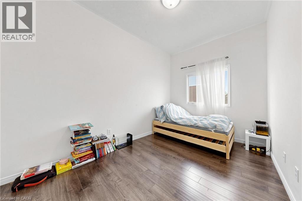 110 Activa Avenue Unit# A5, Kitchener, ON - Indoor Photo Showing Bedroom