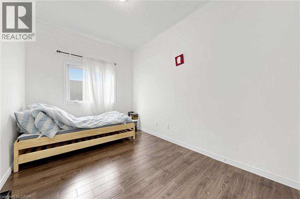110 Activa Avenue Unit# A5, Kitchener, ON - Indoor Photo Showing Bedroom