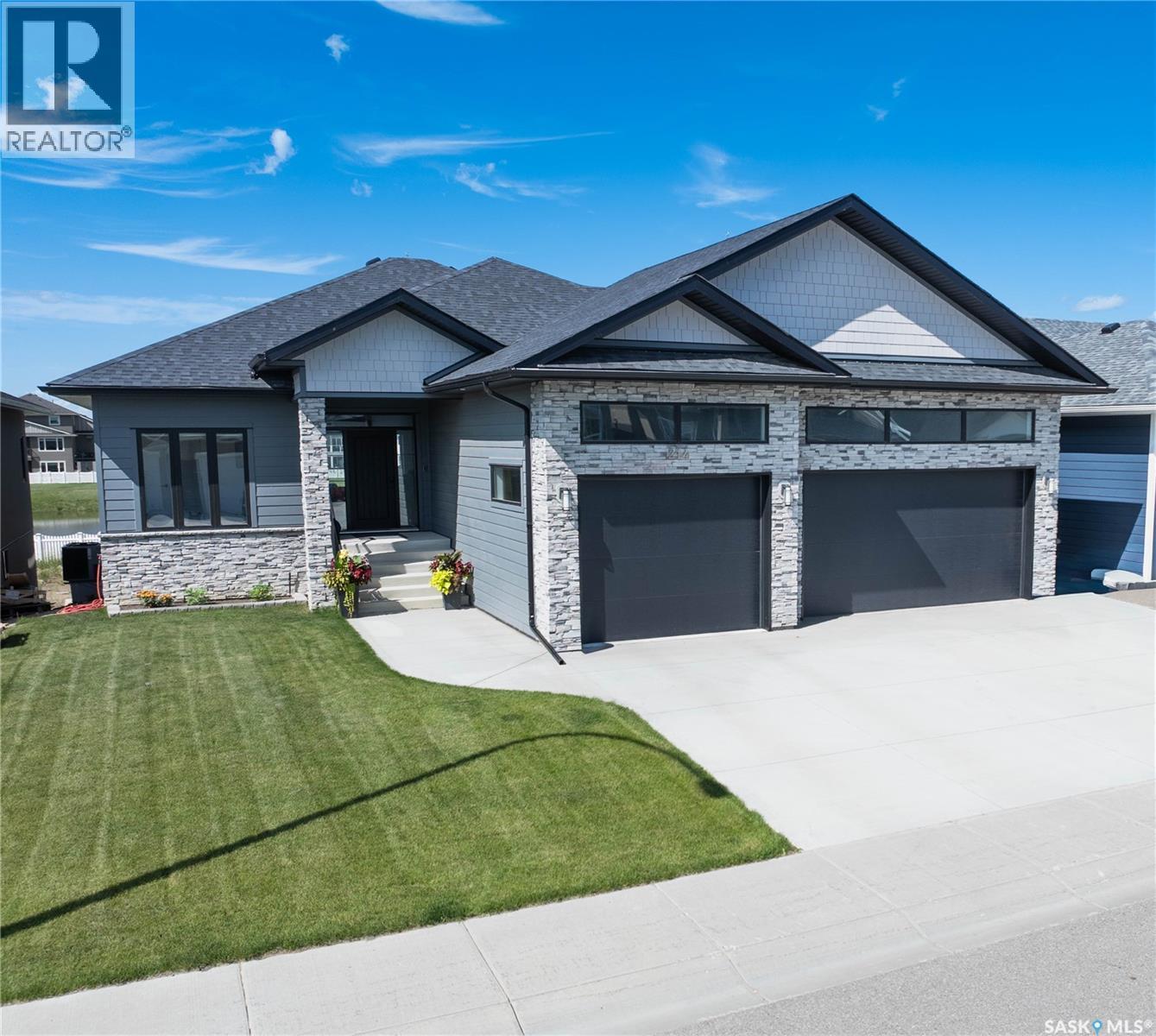 214 Settler Crescent, Warman, SK