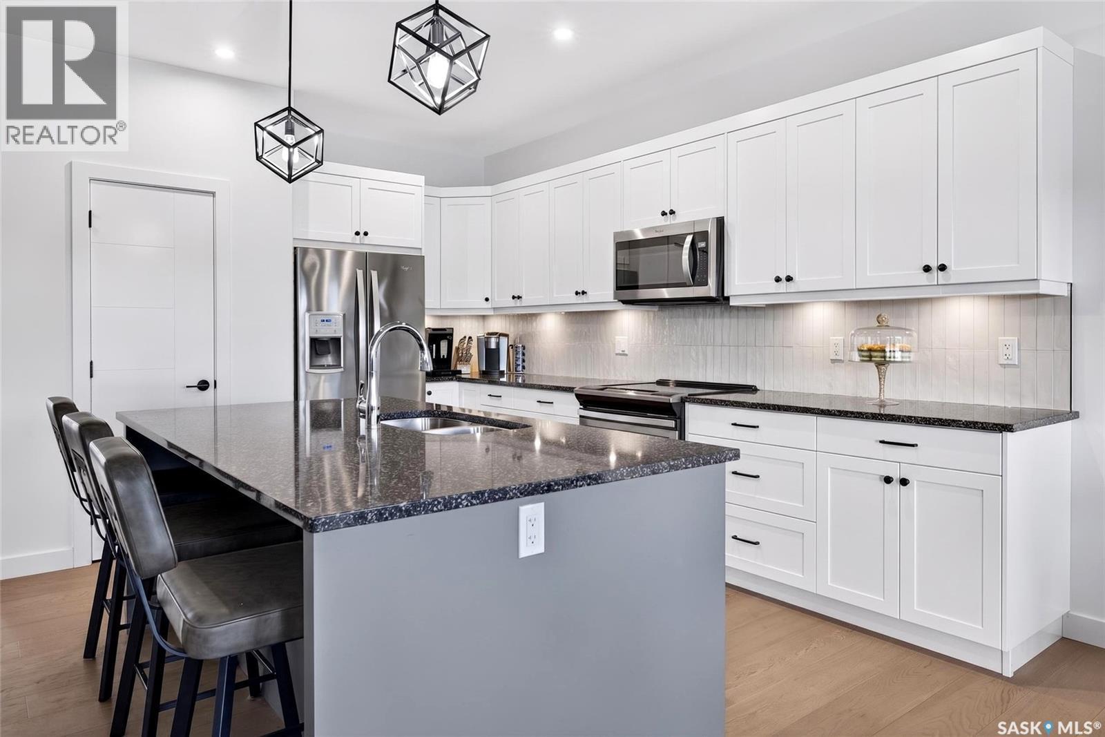 214 Settler Crescent, Warman, SK