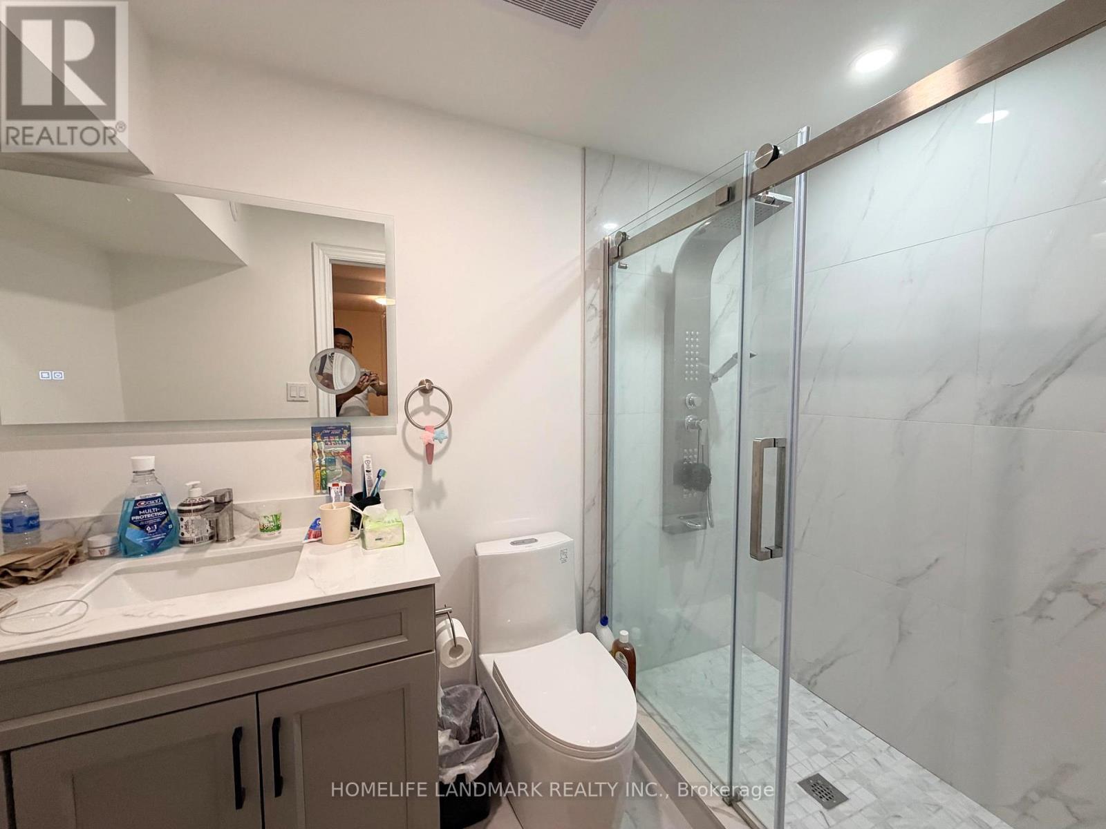 2587 Credit Valley Road, Mississauga, ON - Indoor Photo Showing Bathroom