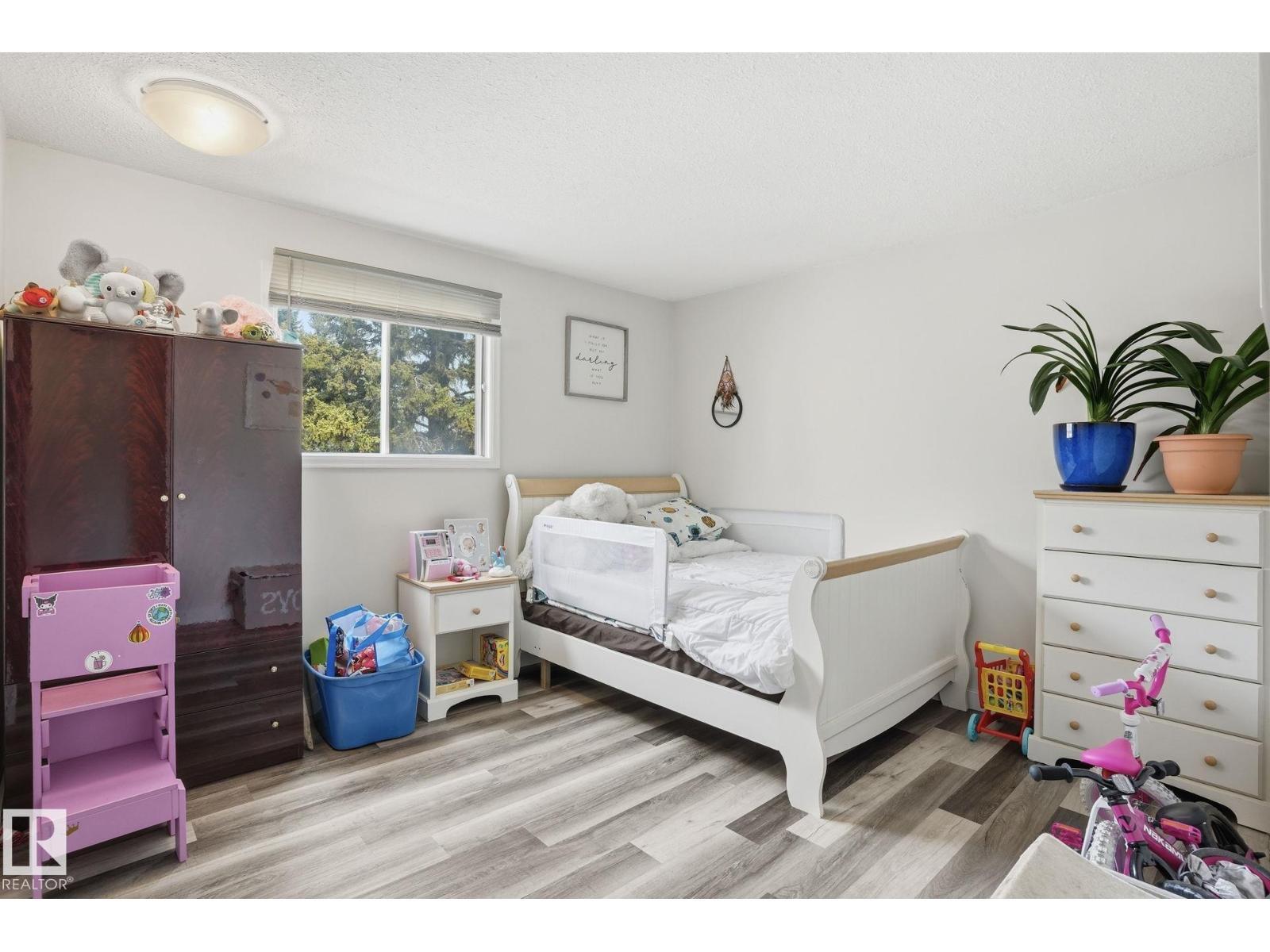 12340 St Albert Tr Nw, Edmonton, AB