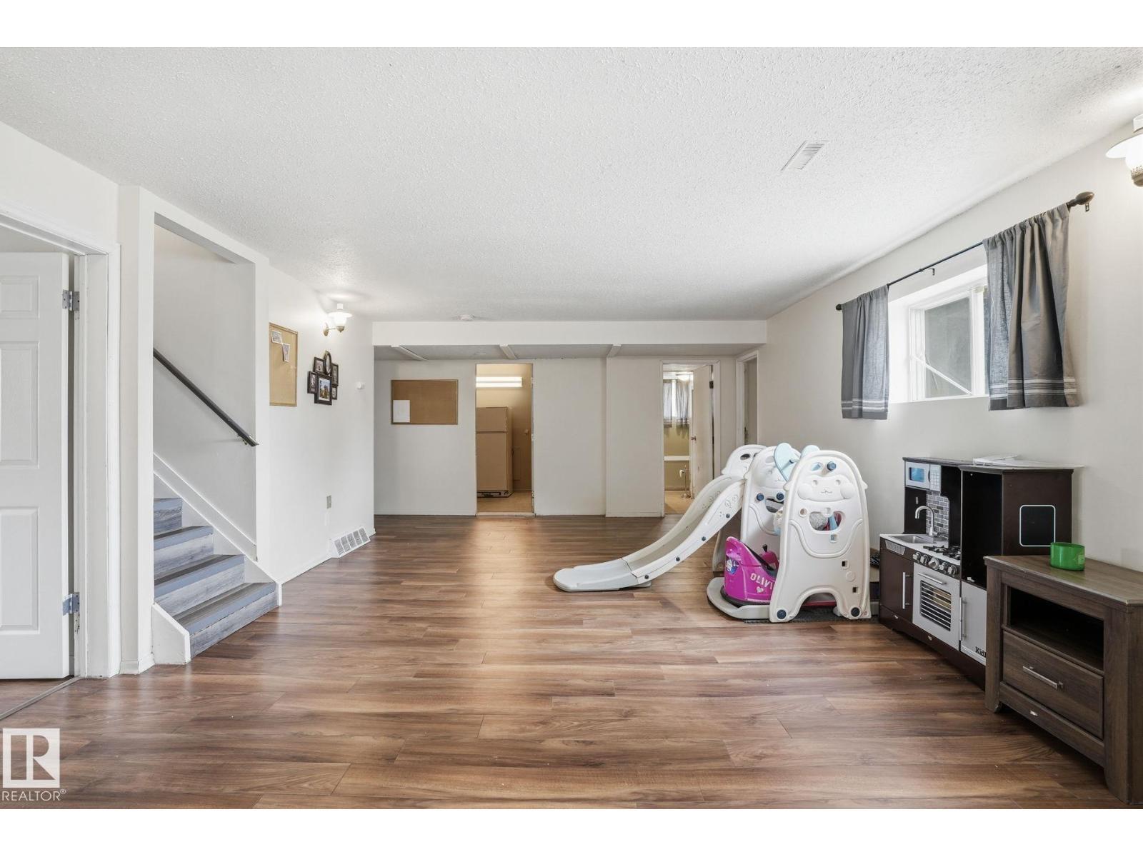 12340 St Albert Tr Nw, Edmonton, AB