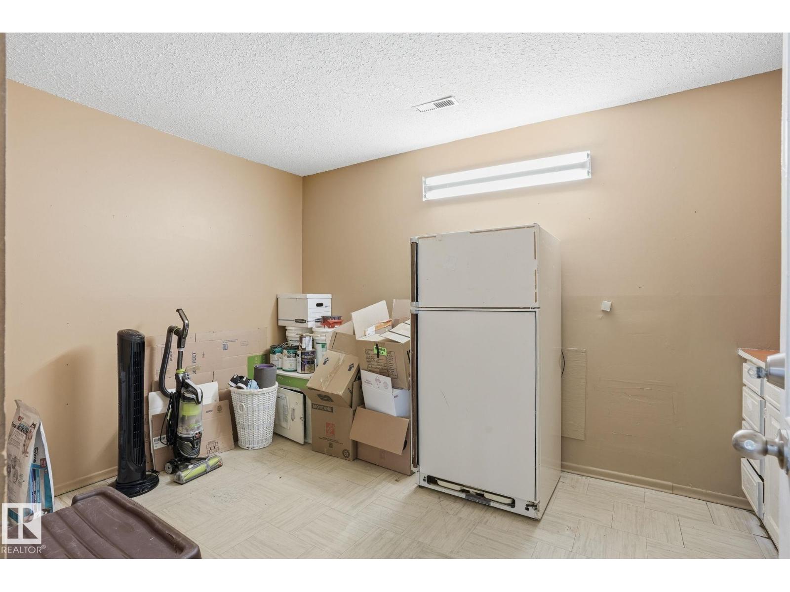 12340 St Albert Tr Nw, Edmonton, AB