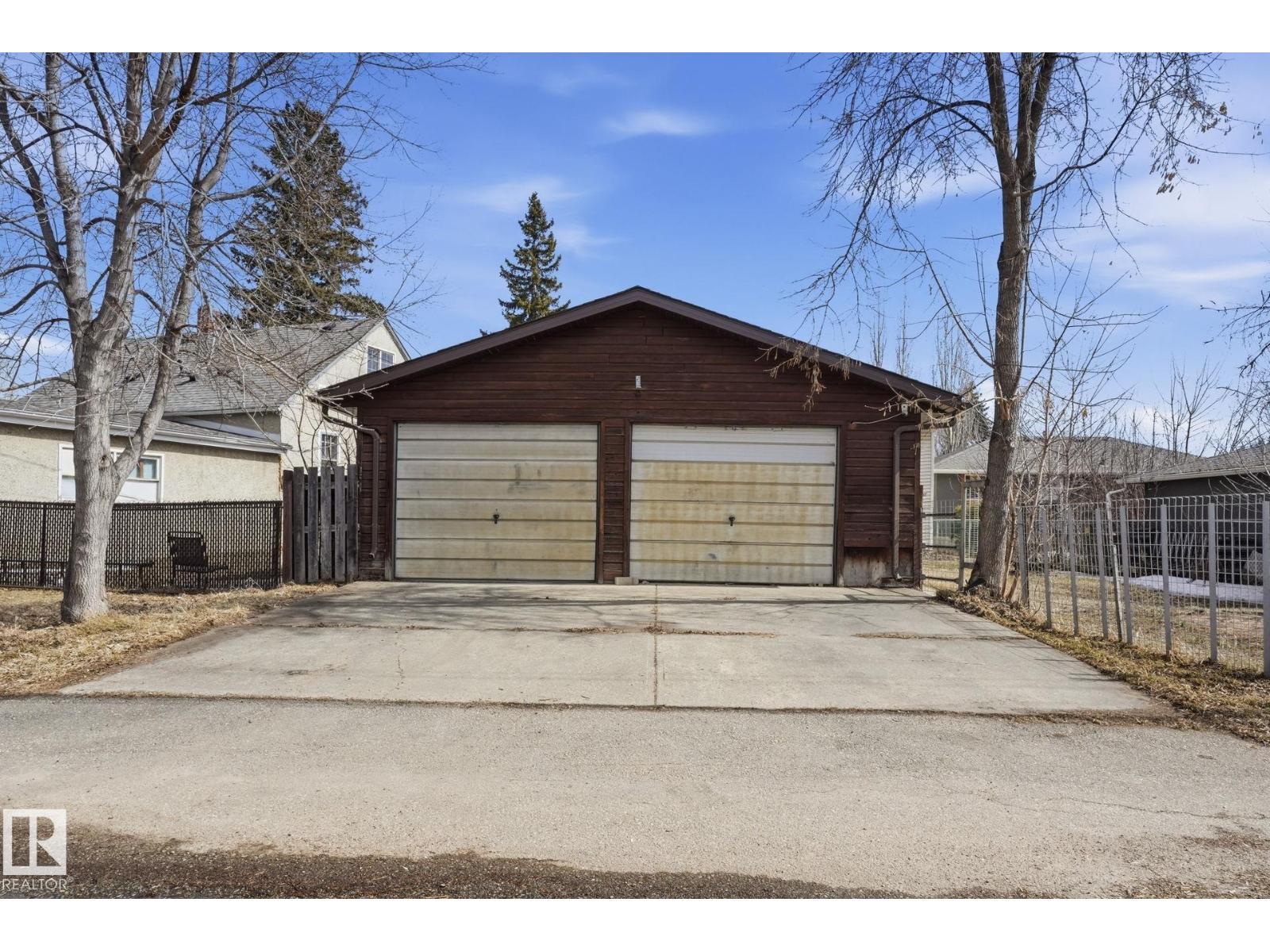 12340 St Albert Tr Nw, Edmonton, AB