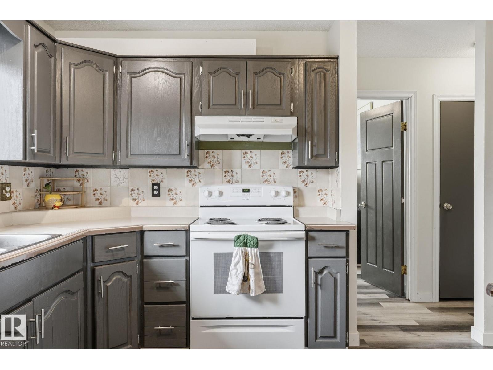 12340 St Albert Tr Nw, Edmonton, AB