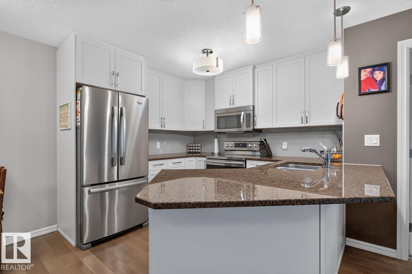 #103 2203 44 Av Nw, Edmonton, AB
