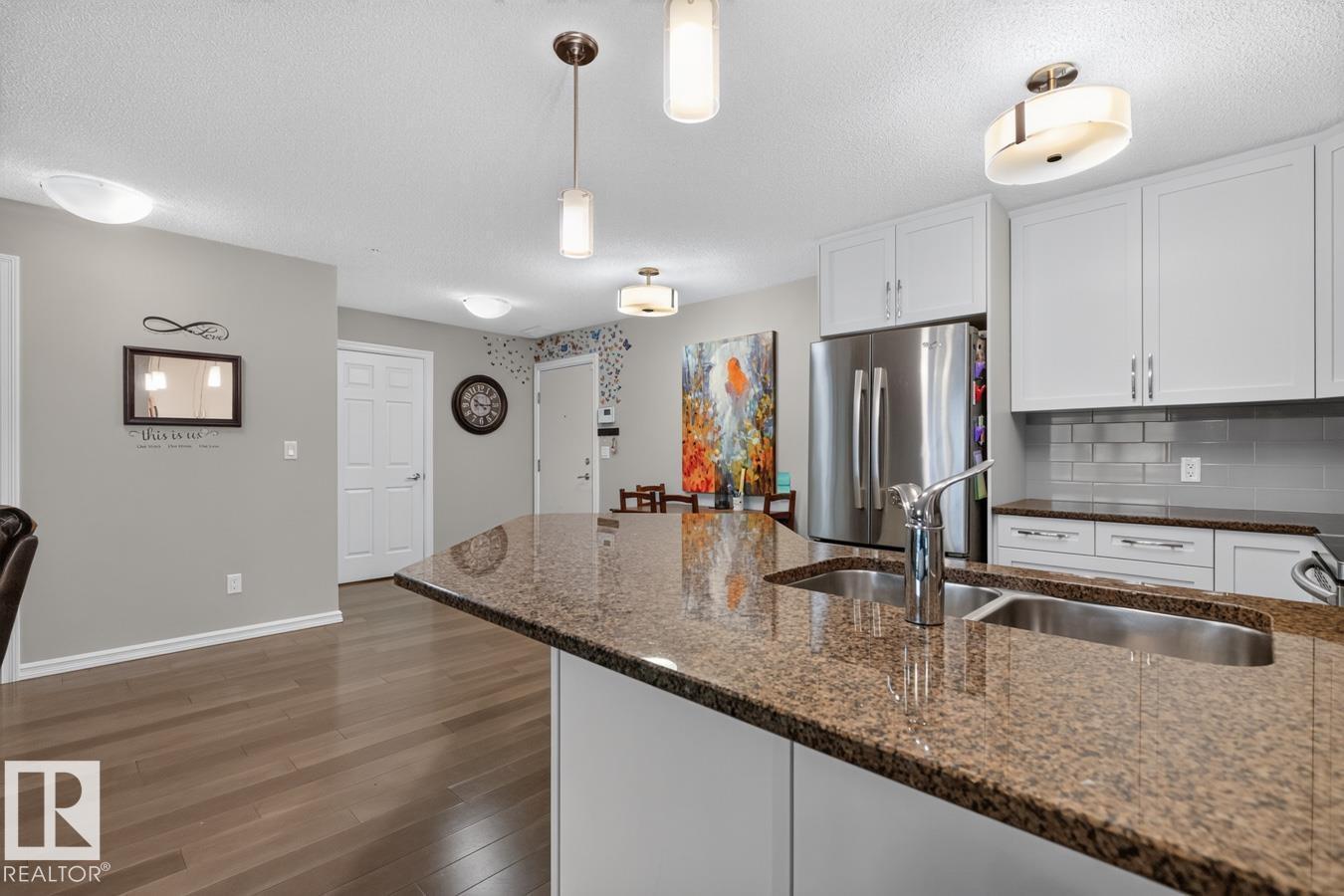 #103 2203 44 Av Nw, Edmonton, AB
