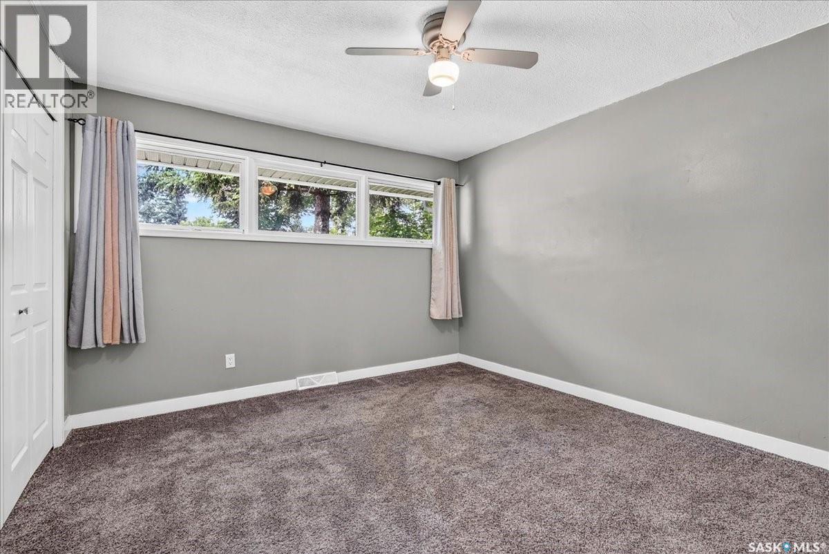 1837 Grant Drive, Regina, SK