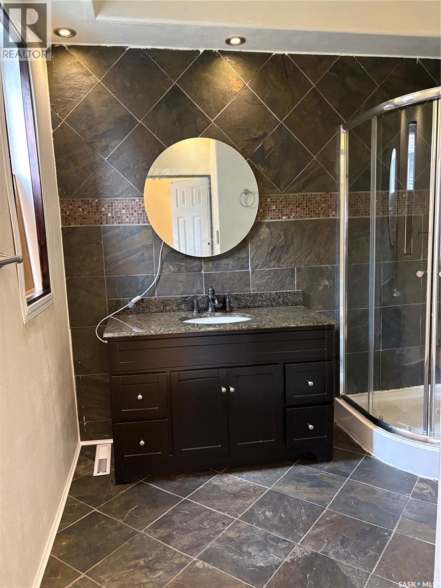 368 4Th Avenue E, Melville, SK