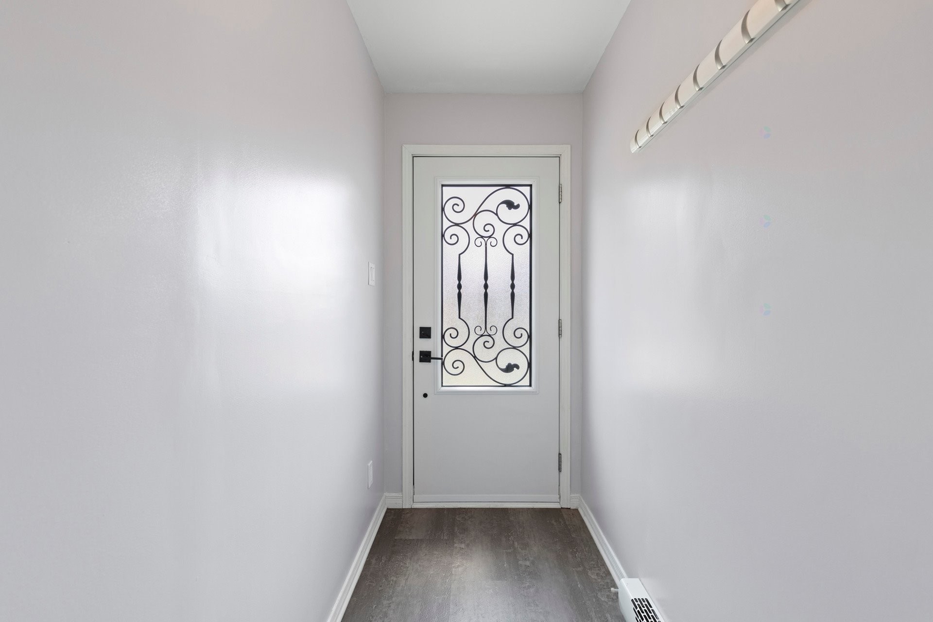 Hall d'entrée/Vestibule - 410 Rue Du Sommet, L'Île-Perrot, QC
