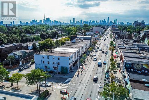 962-974 Danforth Avenue, Toronto, ON