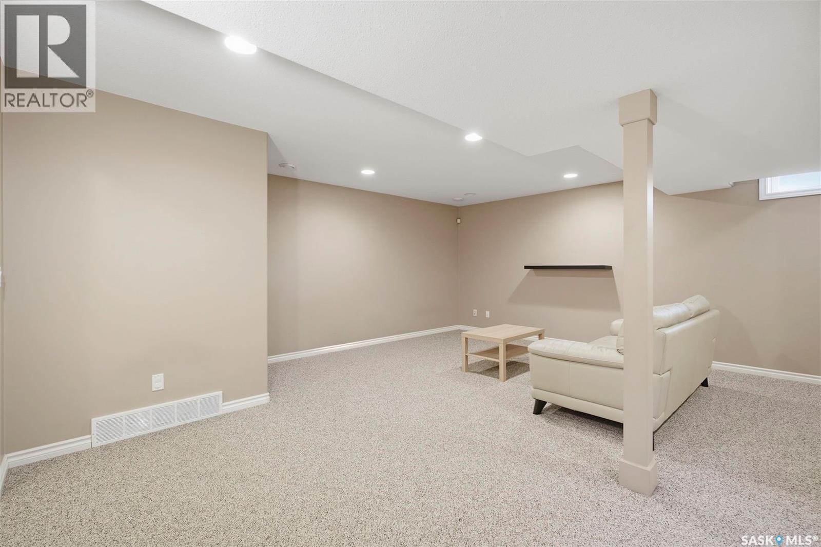 110 Robertson Cove, Saskatoon, SK