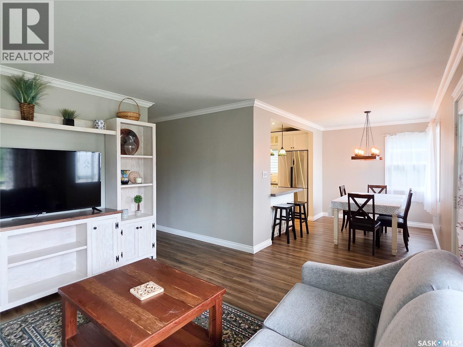 121 1St Avenue Ne, Ituna, SK