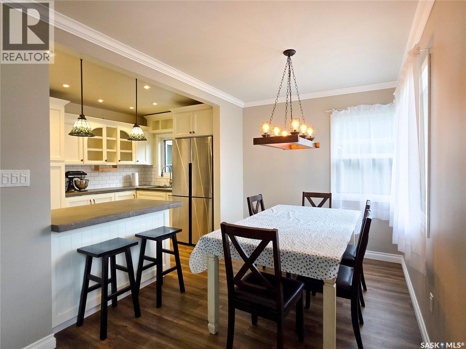 121 1St Avenue Ne, Ituna, SK