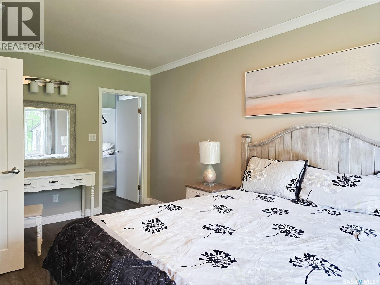121 1St Avenue Ne, Ituna, SK