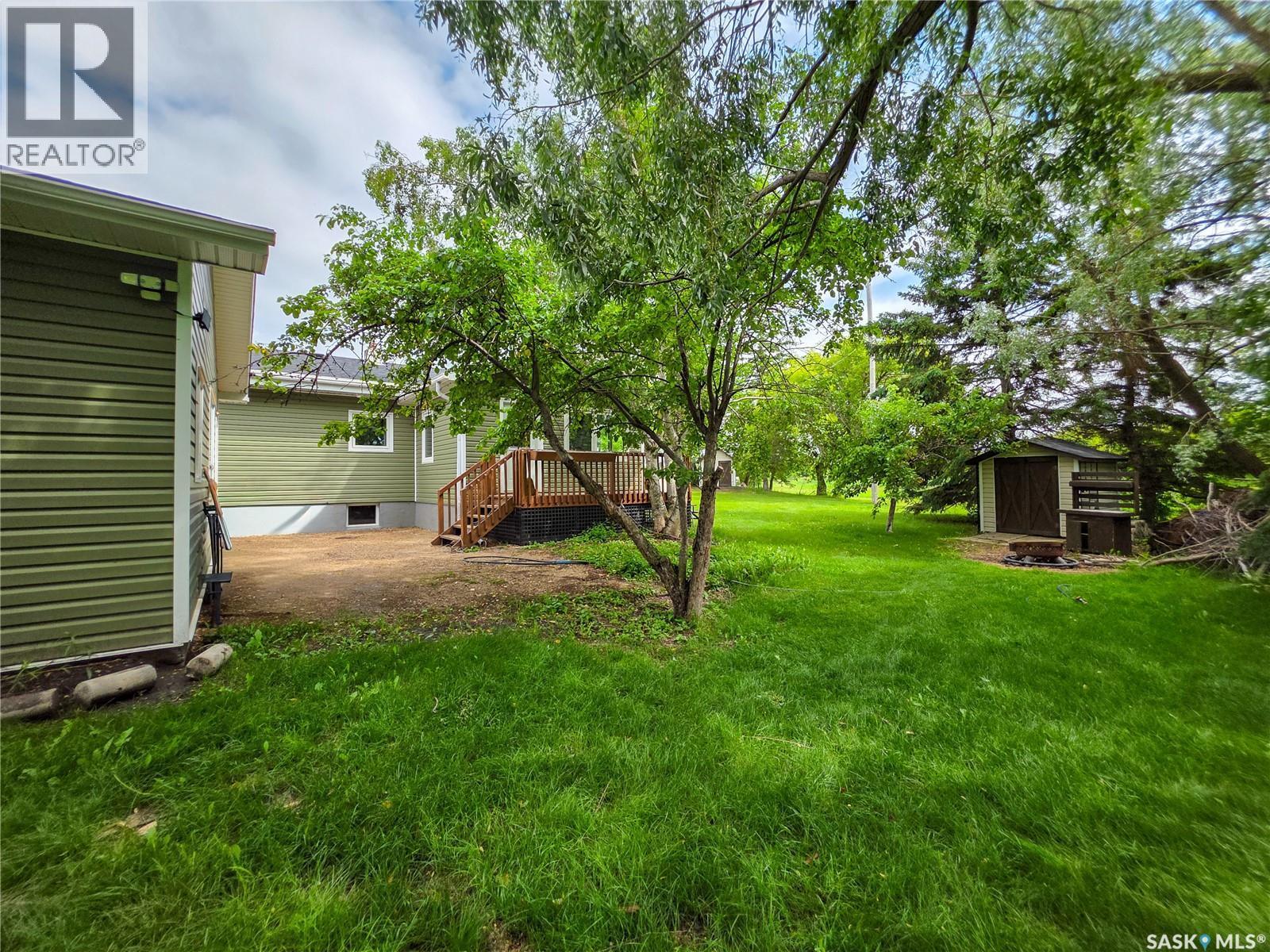 121 1St Avenue Ne, Ituna, SK
