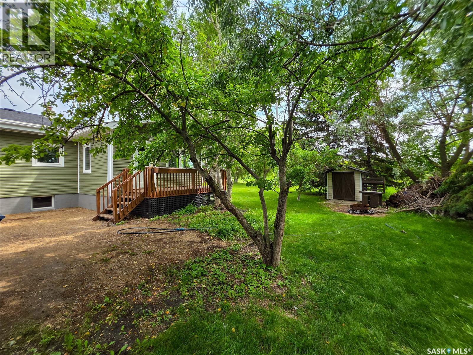 121 1St Avenue Ne, Ituna, SK