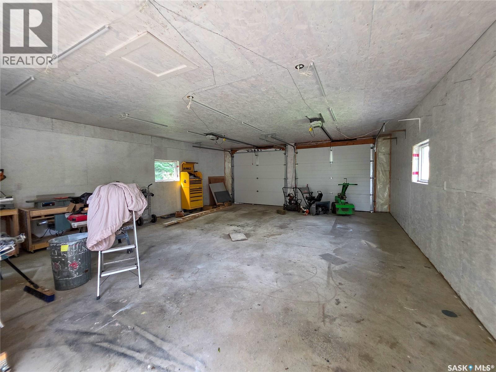 121 1St Avenue Ne, Ituna, SK