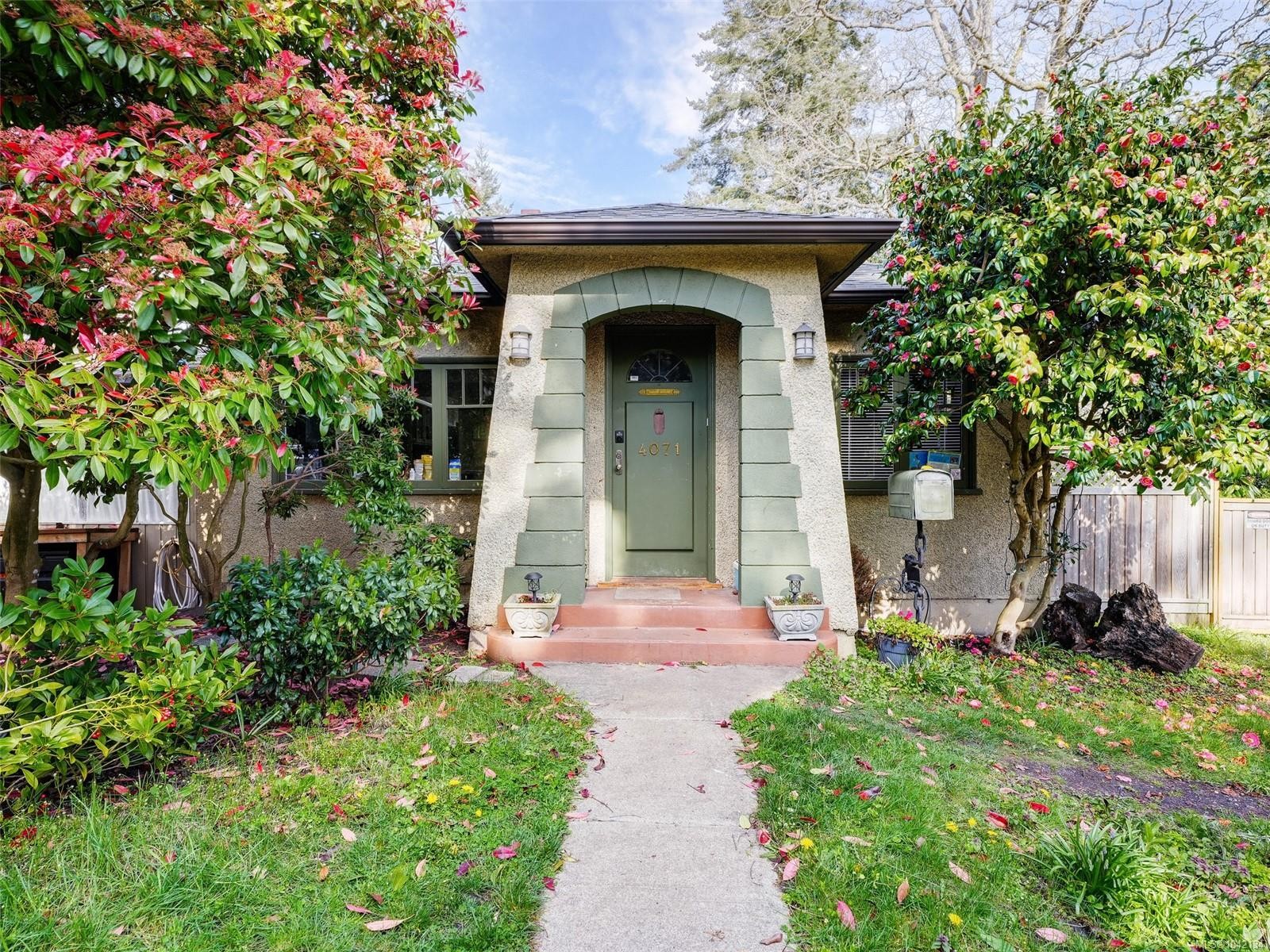 4071 Cedar Hill Rd, Saanich, BC