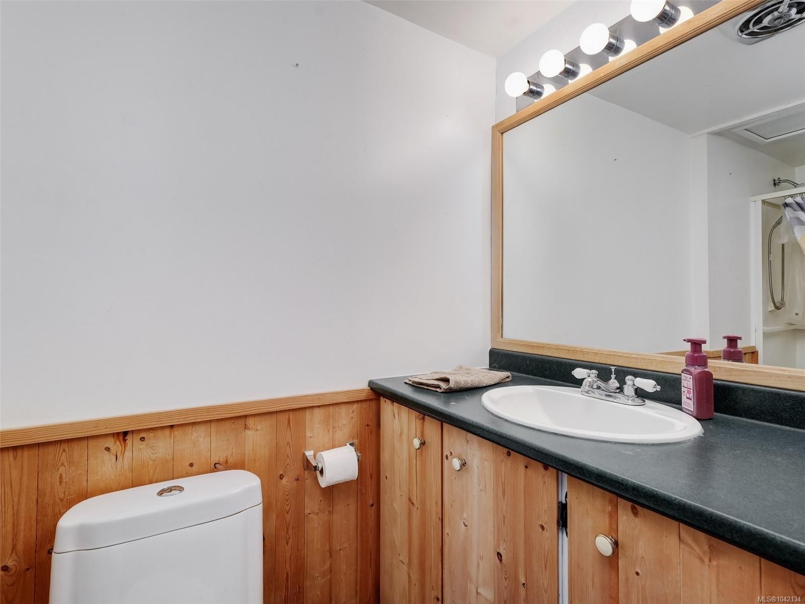 4071 Cedar Hill Rd, Saanich, BC
