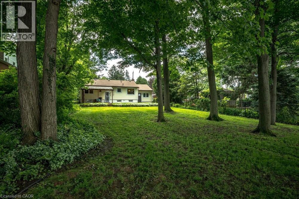 803 Montgomery Drive, Ancaster, ON