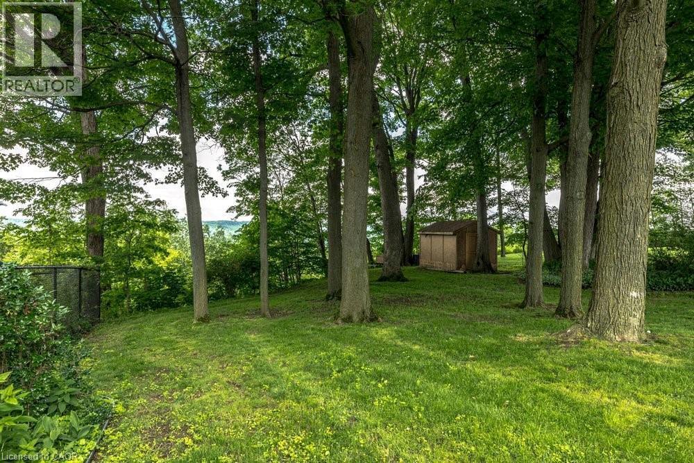 803 Montgomery Drive, Ancaster, ON