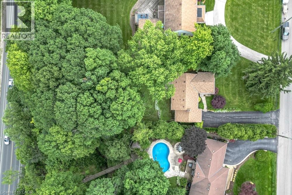 803 Montgomery Drive, Ancaster, ON